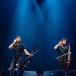 دانلود آهنگ eye of the tiger از 2cellos