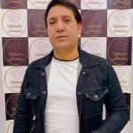 دانلود آهنگ دخترک از دور صدا میکنی